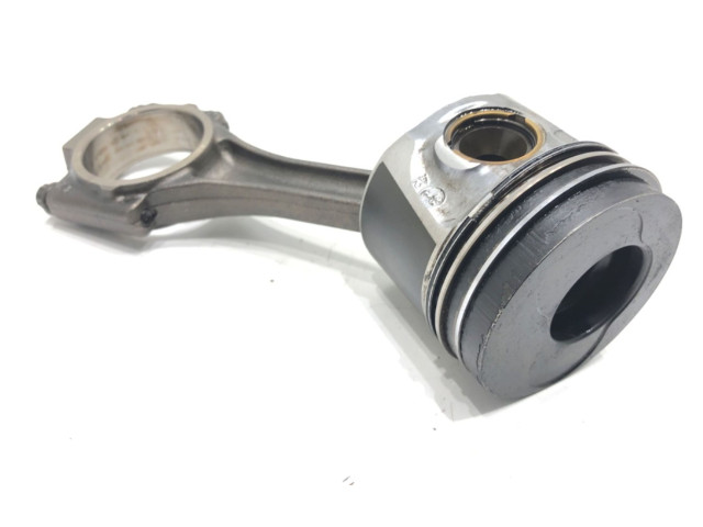 Поршень с шатуном BJB Skoda Octavia Mk2 (1Z)