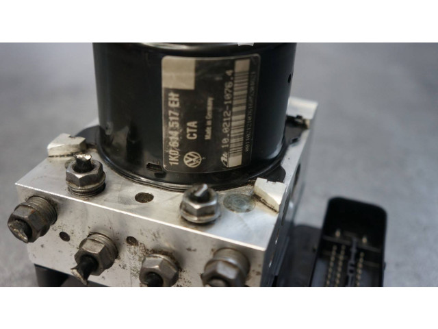 Топливная рампа 1K0907379CB, 1K0614517EH   Skoda Yeti (5L)   для двигателя CUUA