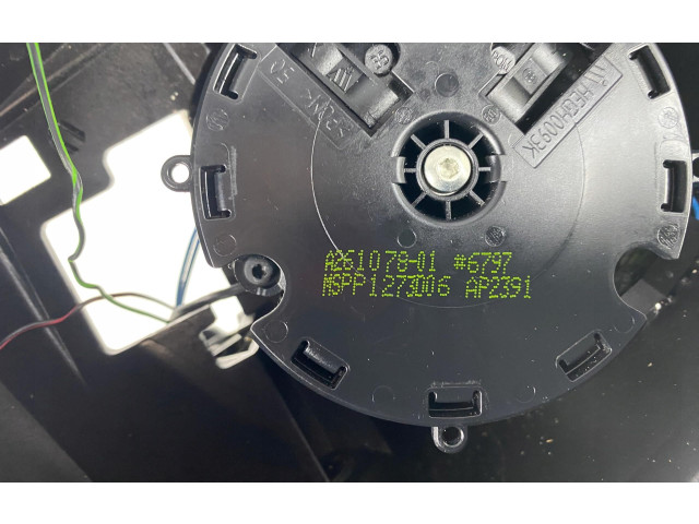 Зеркало электрическое Dacia Sandero III 2020 - года