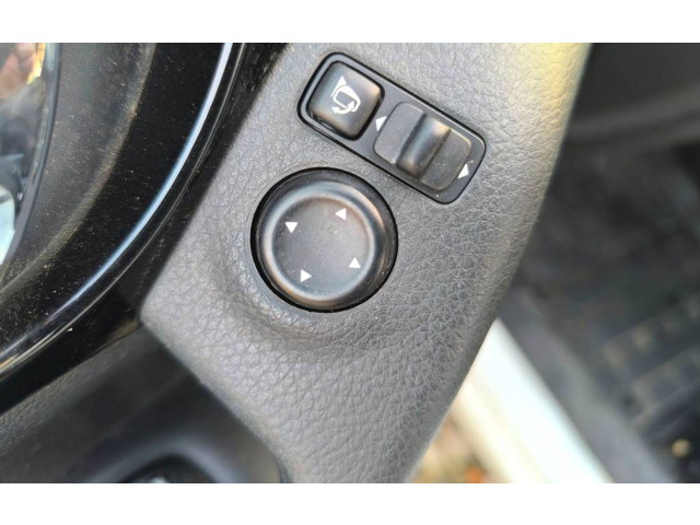 Zpětné zrcátko Nissan Qashqai 2018