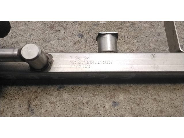 Топливная рампа 7542541, 7542070 BMW 5 E60 E61 для двигателя -