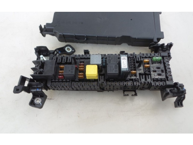Блок предохранителей  A2465400240, A2465400240   Mercedes-Benz A W176    