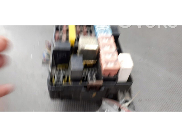 Pojistková skříňka 91211-29000 Hyunda Lantra I 1992