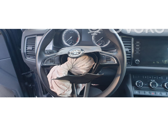 Руль Skoda Kodiaq 2017 - 2024 года 3V0419091M