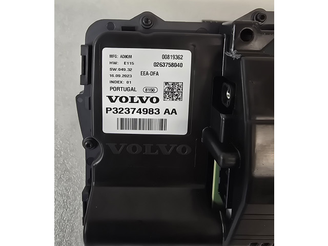 Панель приборов 32374983 Volvo XC40