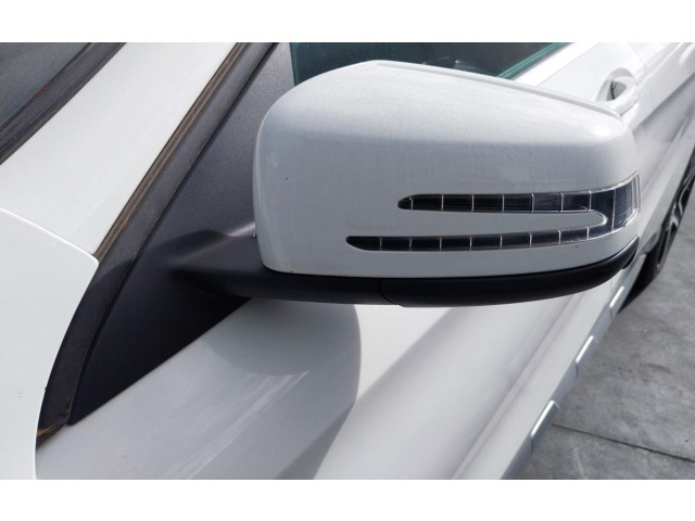 Pojistková skříňka Зеркало (управляемое электричеством)    Mercedes-Benz GLA W156 2016