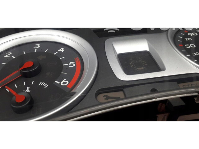 Přístrojová deska  Renault Clio III 2008 8200305020  