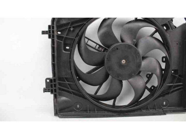 Вентилятор радиатора     214818009R    Renault Clio IV 