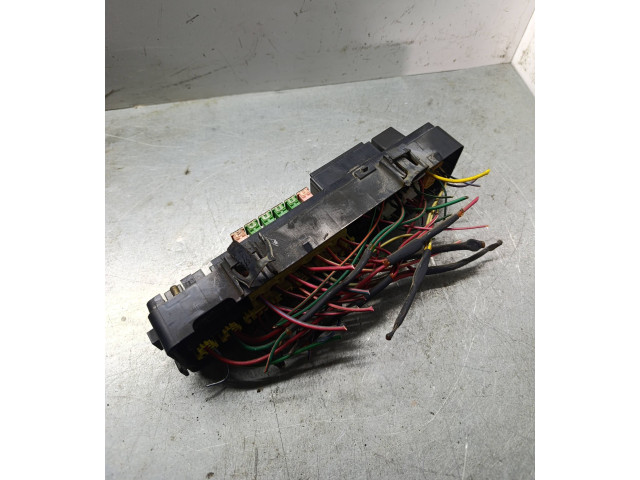 Pojistková skříňka Chrysler Intrepid 2003