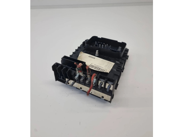   Pojistková skříňka 1K0937820D   Volkswagen Tiguan 2012