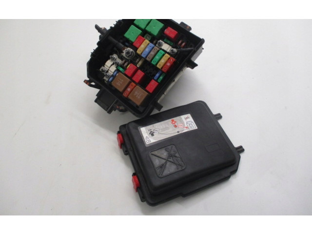 Блок предохранителей 9804848580   Peugeot 2008 II    