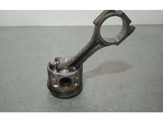 Поршень BKD Volkswagen Golf SportWagen