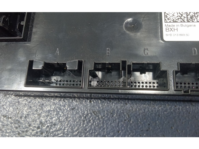 Блок управления 5WA907727L, 5WA907727L   Skoda Octavia 985