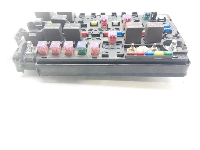 Блок предохранителей 8239031033   SsangYong Actyon sports I    