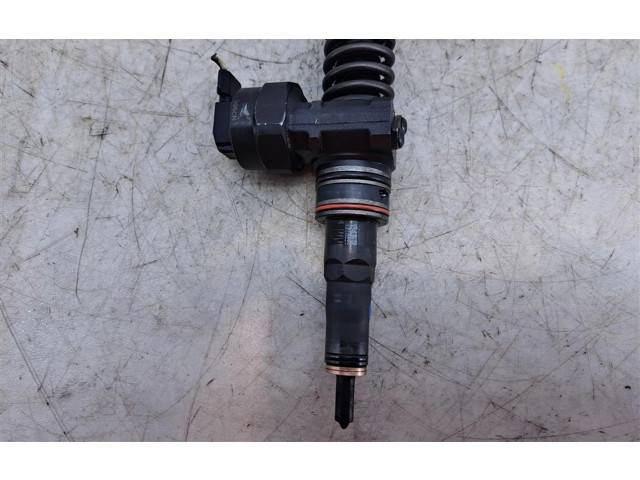 Форсунка 038130073P Volkswagen Bora AJM