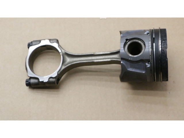 Píst 27J1, 27J1 Toyota Yaris 1ND-TV