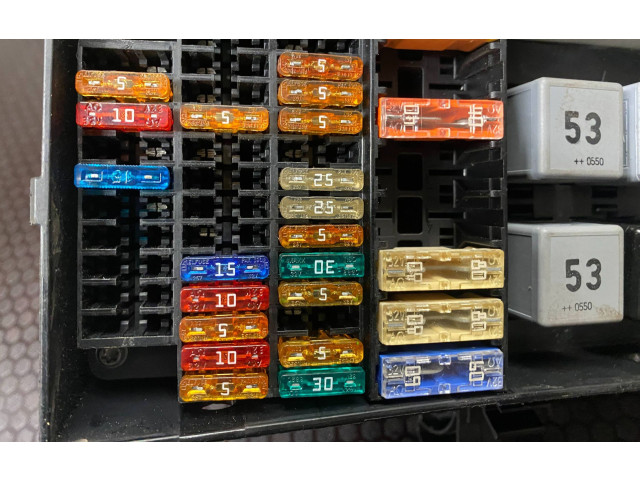 Блок предохранителей 3D0035209F Volkswagen Phaeton