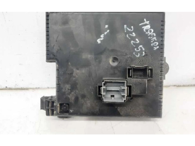 Блок предохранителей 30728512   Volvo XC90    