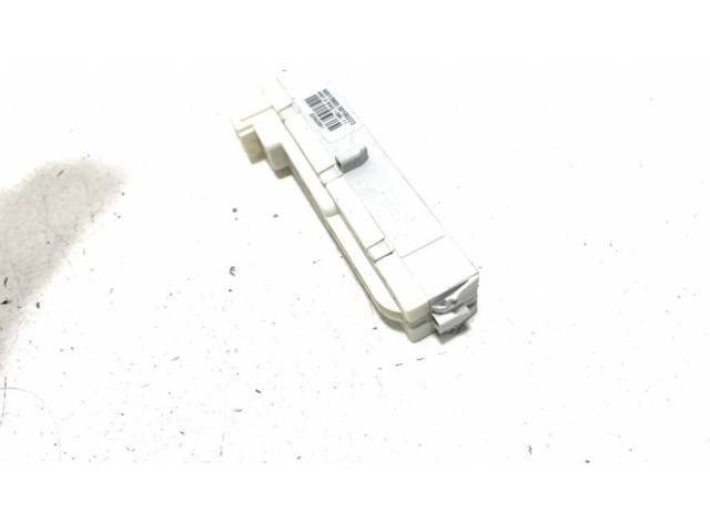 Дисплей 50513905, 30100223 Alfa Romeo Giulietta