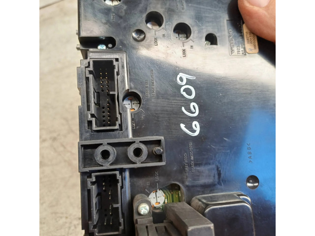 Блок управления климат-контролем 8682735, 9S43898   Volvo XC90