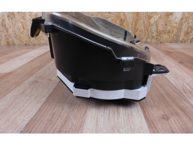 Přístrojová deska Toyota Yaris 2017 838000U390