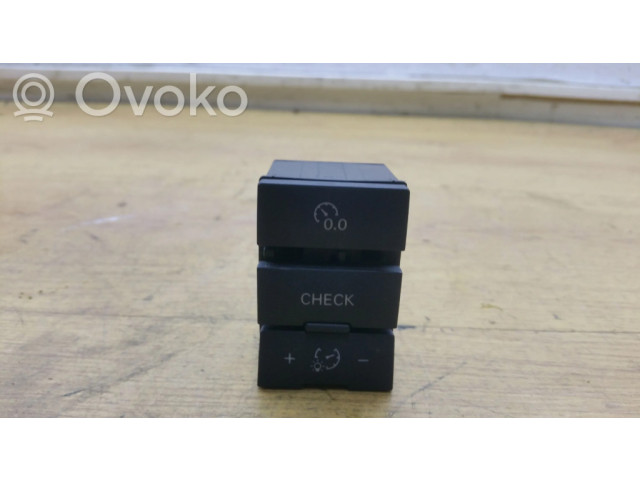 Включатель регулировки освещения панели