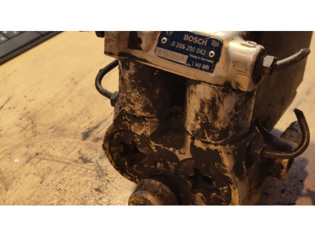 Jednotka ABS 0265200062 BMW 5 E34 1994