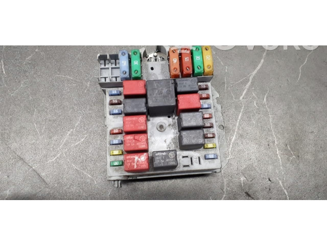 Блок предохранителей 51739431 Fiat Idea