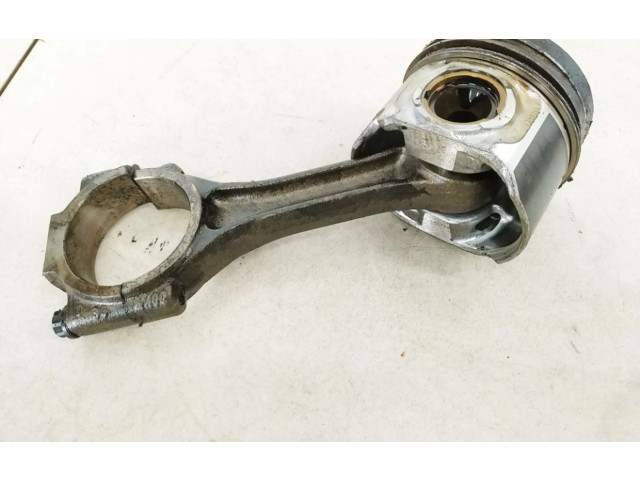  Поршень с шатуном  038j  Volkswagen PASSAT B6  