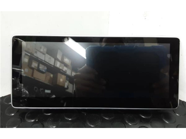 Дисплей       Mercedes-Benz A W176