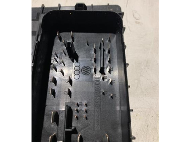   Pojistková skříňka 1K0937629A, 1K0937125D   Volkswagen Caddy 2011