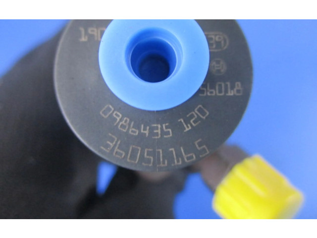 Форсунка 36051165, 36051165 Volvo V70 9186946A D5244T2