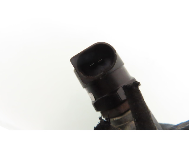 Vstřikovací lišta 057130764B, 057130763H Audi A8 S8 D3 4E ASE