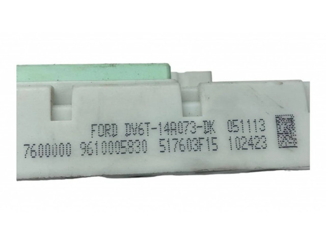 Блок предохранителей DV6T14A073DK, 517603F15   Ford Focus    