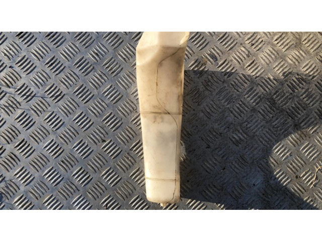 Бачок оконной жидкости