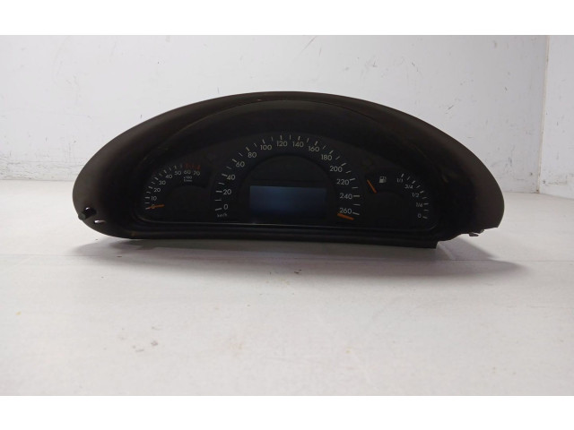 Přístrojová deska Mercedes-Benz C W203 2002 87001411B