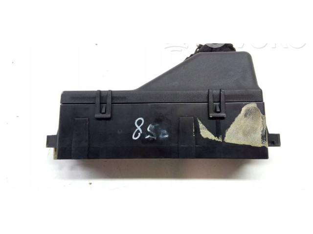 Блок предохранителей 8Z1941824 Audi A2