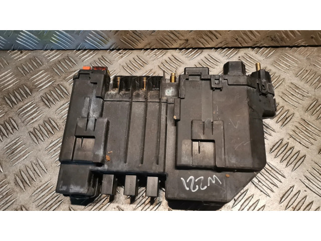 Pojistková skříňka Mercede-Benz S W221 2008