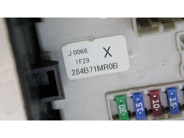 Блок предохранителей 284B71MR0B Infiniti M Y51