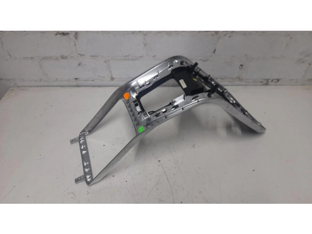 Отделочный щит панели (центральный)