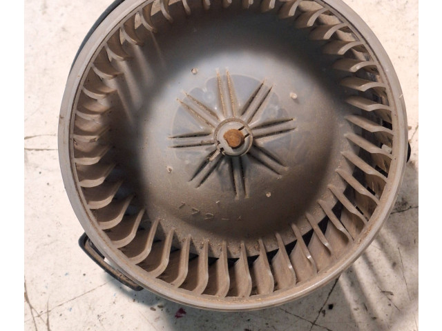Вентилятор печки    194000   Mitsubishi L400, Space Gear