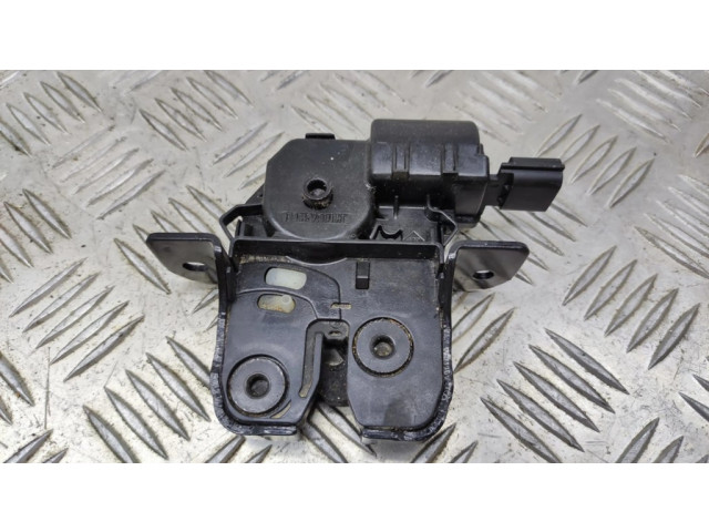 Замок задней крышки