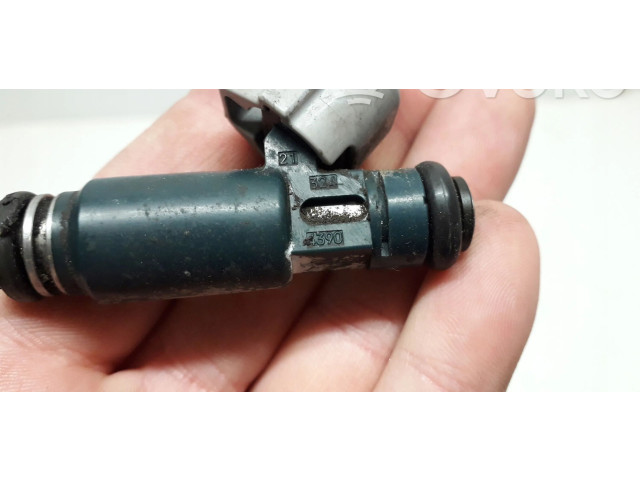 Vstřikovač 213244390 Nissan Altima