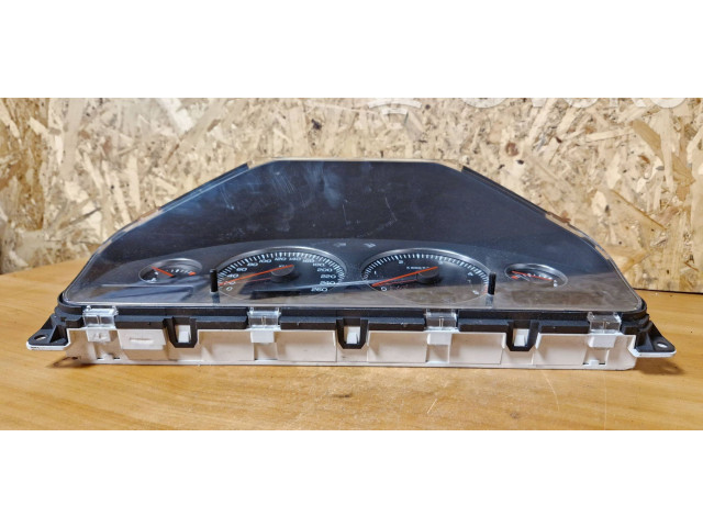 Панель приборов 8673262   Volvo V70       