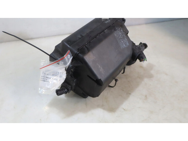 Блок предохранителей     Opel Combo D    