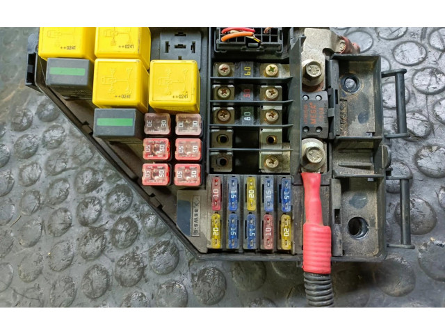 Блок предохранителей YQE103210   MG ZS    