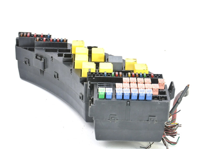 Блок предохранителей 2R8T14A067CA, 2R8T-14A067-CA Jaguar S-Type