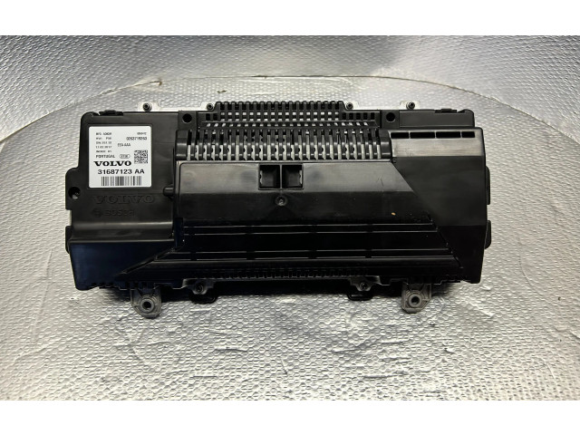 Панель приборов 31687123   Volvo XC90       