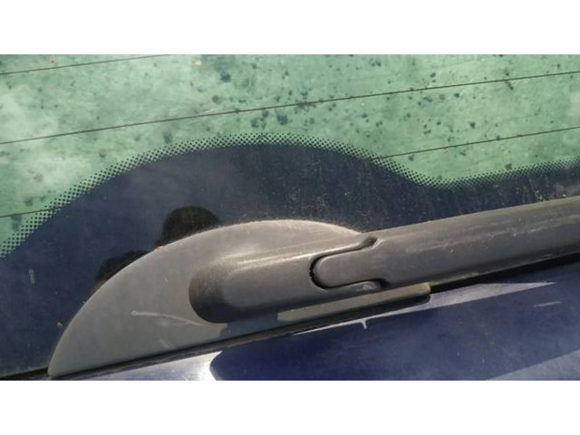 Моторчик заднего дворника     Renault Clio II