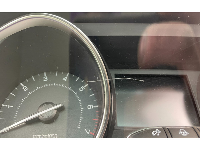 Панель приборов 9814039880   Peugeot 2008 I       